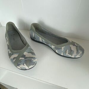 Clarks Carly Wish Ballet Flat Camouflage 6.5